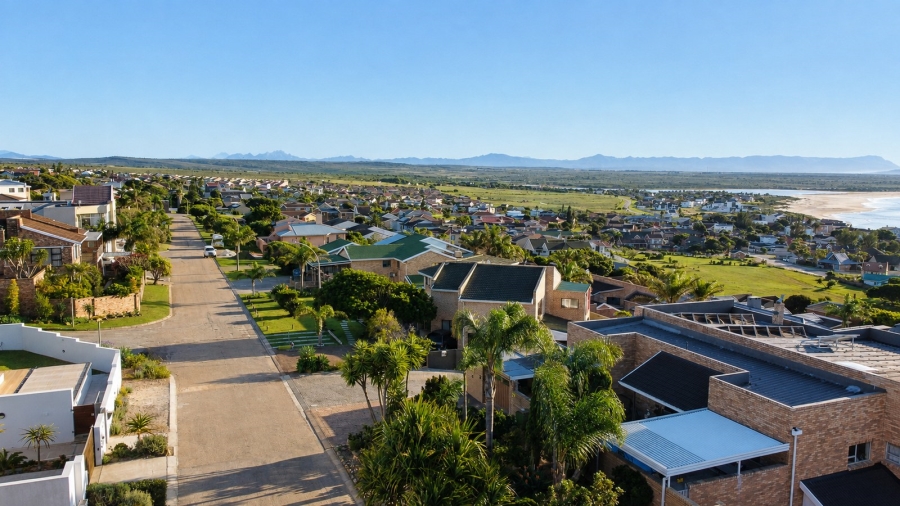 5 Bedroom Property for Sale in Wavecrest Eastern Cape